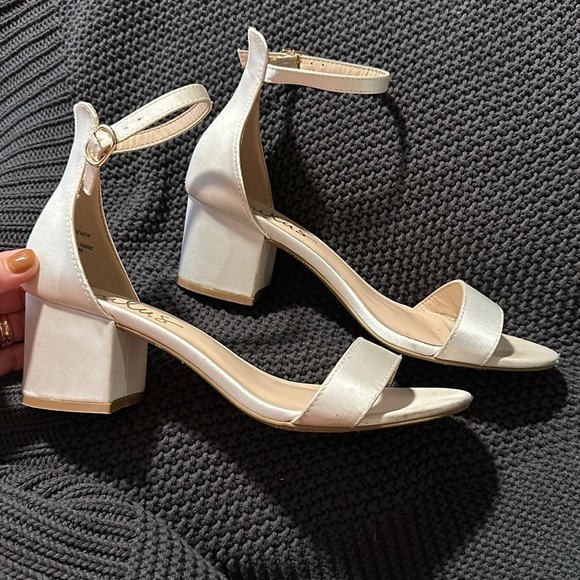Lulus Harper ivory satin ankle strap heels size 7.5 - Picture 8 of 15